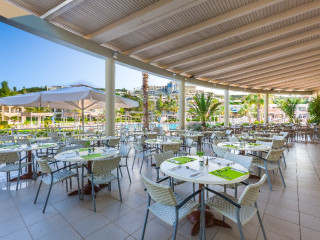 Kipriotis Maris Suites