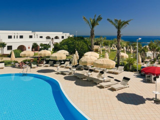 Pietrablu Resort (Polignano A Mare)