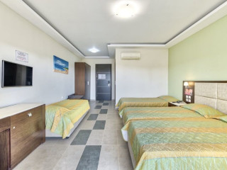 Majestic Hotel (recomandat 3*) (Laganas)