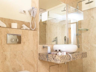 PENSIUNEA FAVORIT FERICE