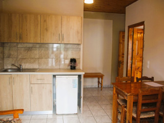 Parthenon Studio Apartments, Anaxos