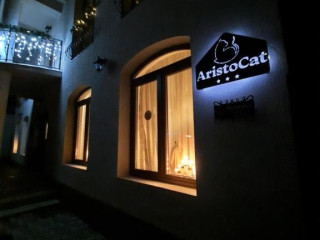AristoCat Guesthouse