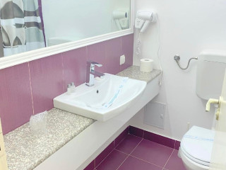 HOTEL APOLLO