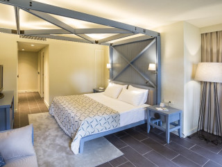 ONE SUITE