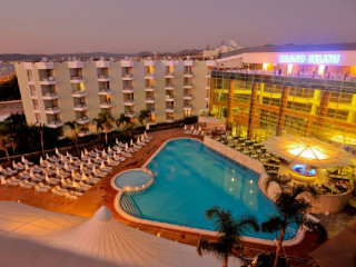 Hotel Grand Belish Beach Resort