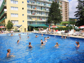 Varshava Golden Sands