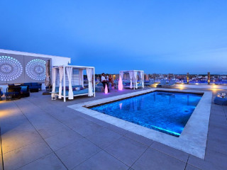 Indico Rock (Adults Only)