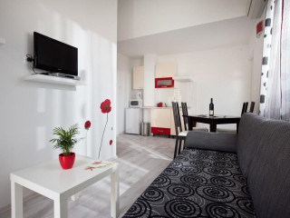 Apartments Alma (Podgora)