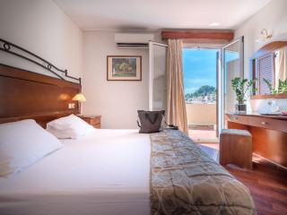Diana Hotel (Zakynhos Town)