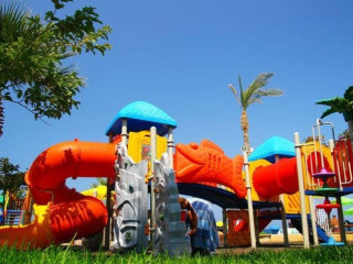 Eri Beach Village Water Park 