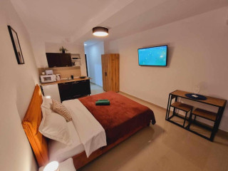 EFONLINE STUDIOS ON THE BEACH cm