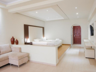 Splendour (recomandat 4* superior)
