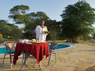 Safari Tsavo East 2 nopti + Plaja 5 nopti