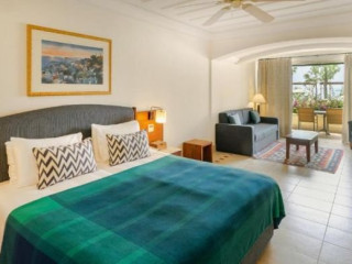 Avraki Hotel
