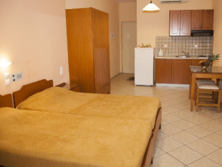 Blue Sky Apartments - Agia Marina 