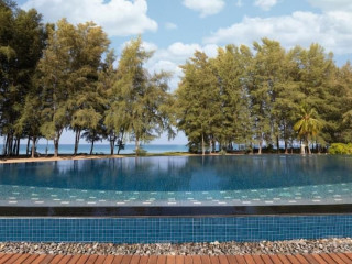 Splash Beach Resort