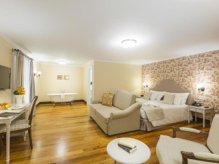 CASTANHEIRO BOUTIQUE (D)