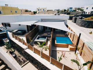 Mesanto Luxury Suites (Megalochori Santorini)