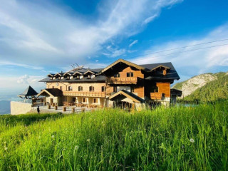 Yager Chalet