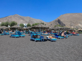 Sellada Beach (Perissa - Santorini)