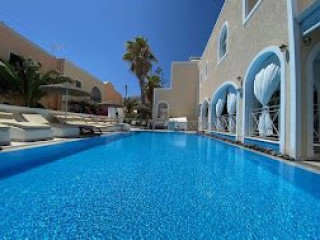 Diskouri Art Villas (Kamari Santorini) 