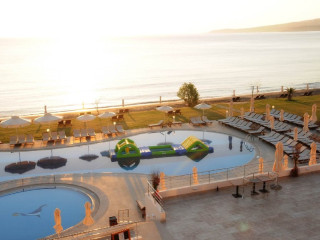 Kiani Beach Resort (C)