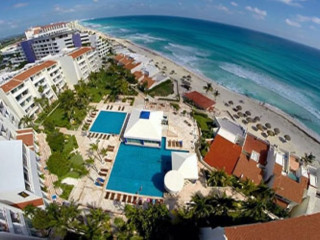 Solymar Cancun Beach Resort