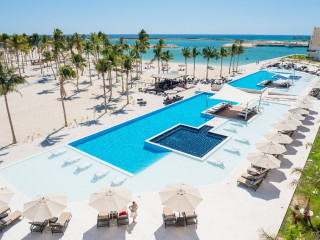 Al Fanar Hotel and Residences