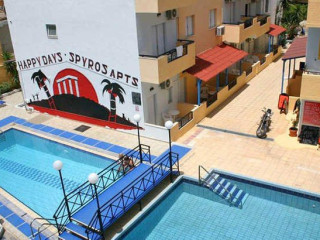 Happy Days Studios and Apartments (Malia)