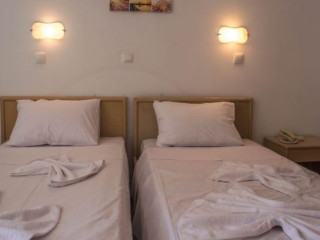 Georgia Hotel (Tholos) non refundable