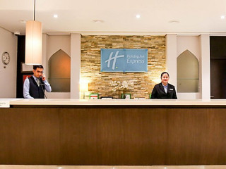 HOLIDAY INN EXPRESS DUBAI INTERNET CITY
