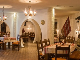 REDENKA HOLIDAY CLUB