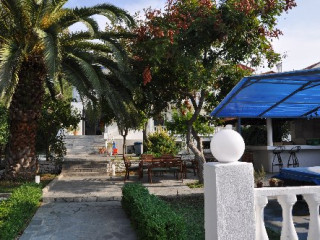 Kazaviti Hotel (Skala Prinos)