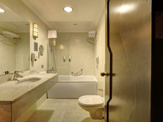 KUUM HOTEL & SPA