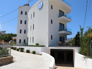 Blue Eye Hotel (Ksamil)