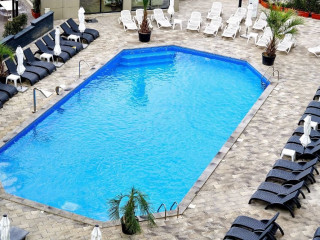 Aparthotel Ella Alezzi CMP