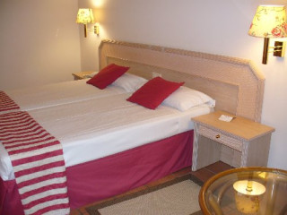 LUNA PARK HOTEL YOGA - SPA (Malgrat de Mar)