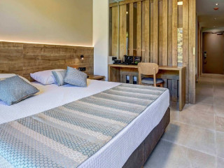 White Olive Elite (Laganas)