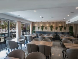 BOHEMIAN GARDENS HOTEL