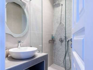 Nikolas (Karterados - Santorini)