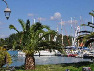 Athos Hotel (Nidri)