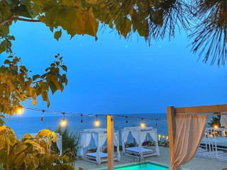 SEA and SKY Villas (Adult only) cm