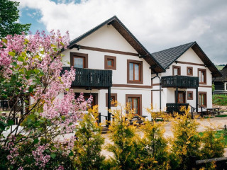 . Pensiunea LA ROATA