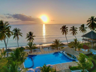 SUNNY PALMS BEACH RESORT (UROA)