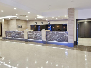 THRONE SEAGATE BELEK