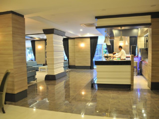 THRONE SEAGATE BELEK