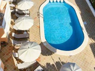 Universal Apartamentos Laguna Garden