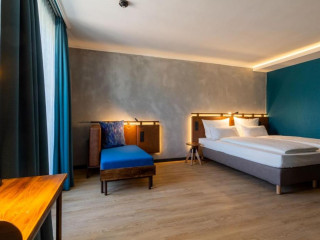 Unsöld's Factory Hotel