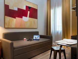 Up Hotel