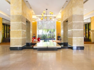 URBANA LANGSUAN (SHA)